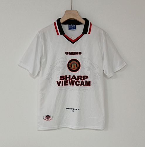 2096-97 Manchester United Retro Version