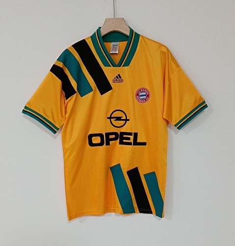 2093-95 Bayern Munich Retro Version
