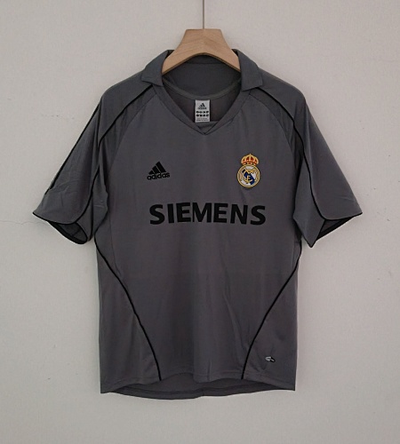 2005-06 Real Madrid Retro Version